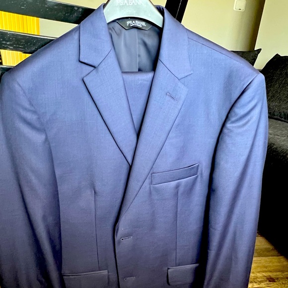 Joseph Banks Travelers Collection Suit